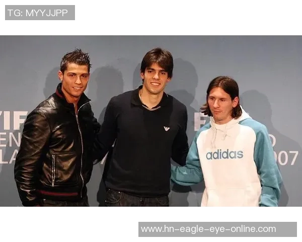 卡卡足球球星签名与贴签收藏价值解析及市场趋势分析